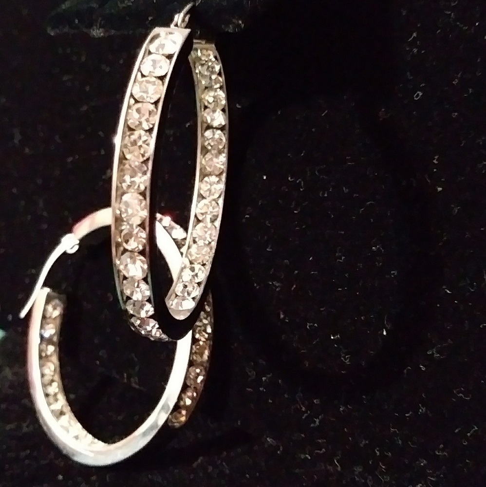 💮SALE💮Austrian Crystal Hoop Earrings
